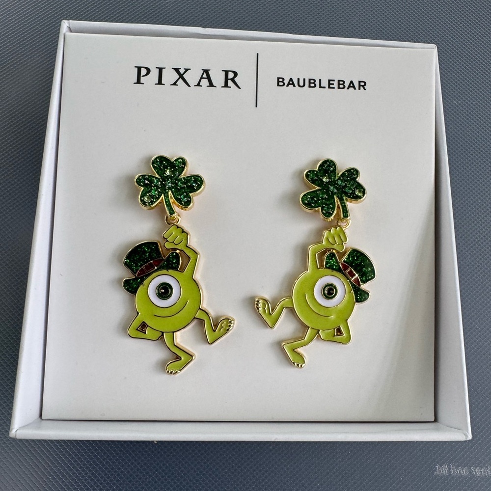 ☘️Disney’s BaubleBar St. Patrick’s Day Mike Wazowski Earrings ☘️